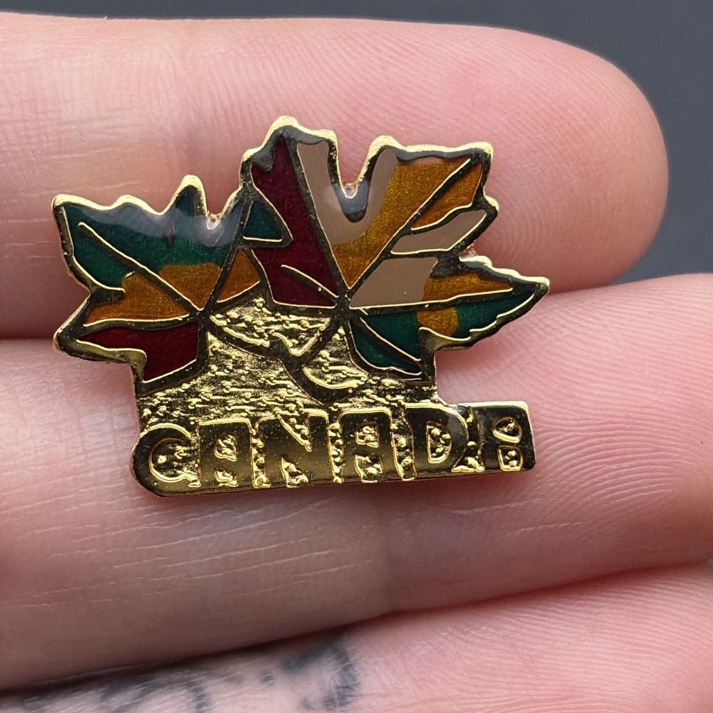 Canada Maple Leaves Gold Tone Lapel Hat Pin